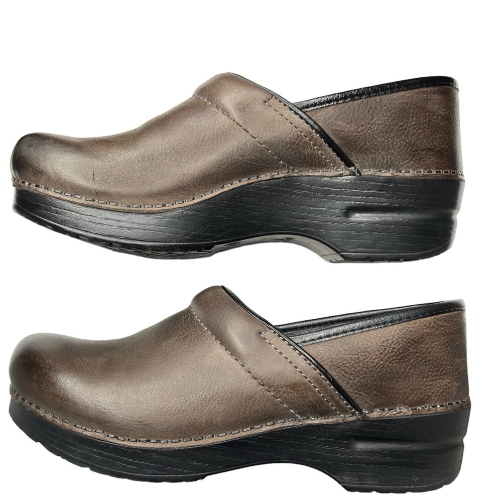 Dansko Professional Clog Nursing Shoes Brown Leather Slip-On Size EU 39 US 8.5 9